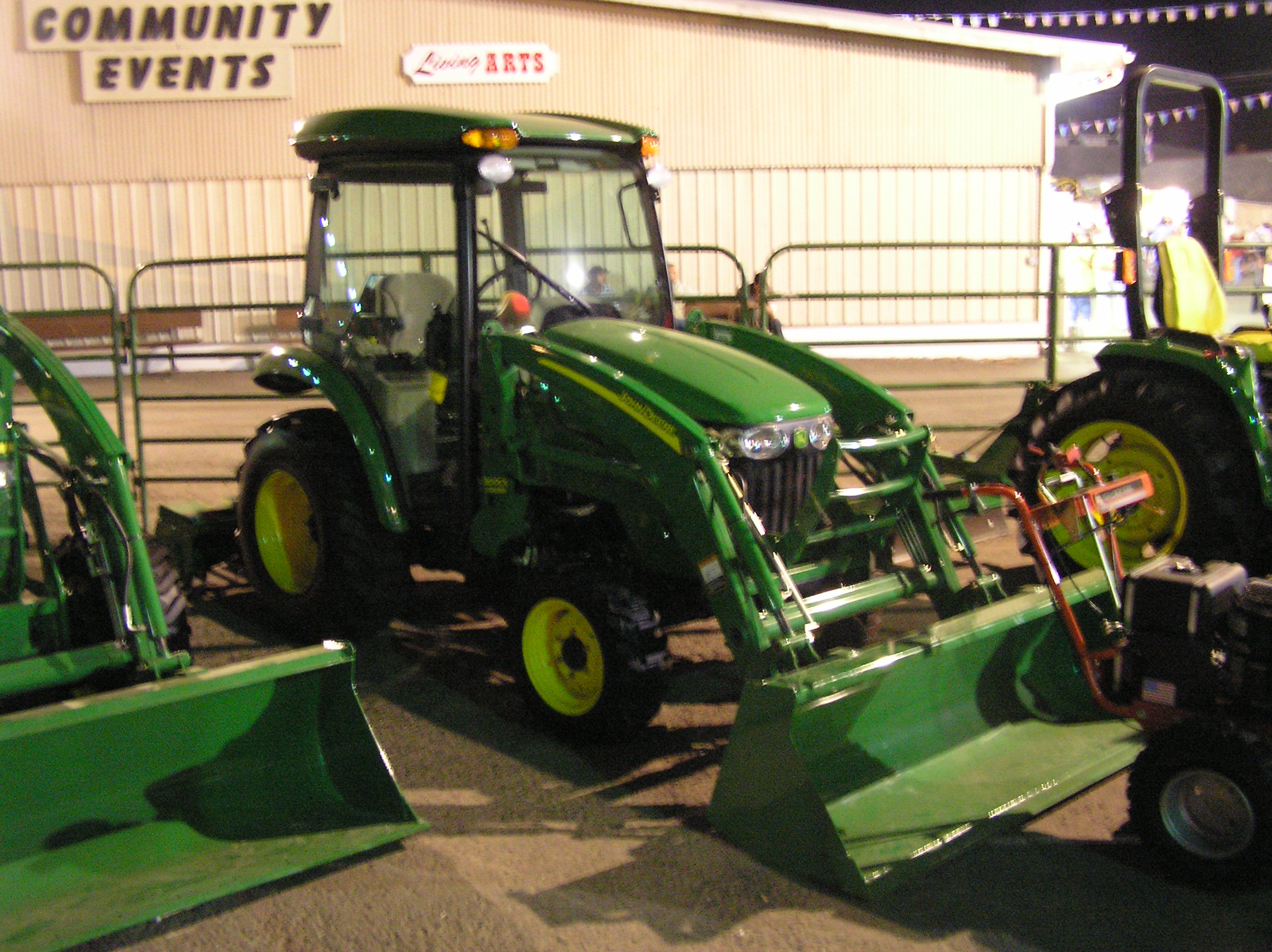 John Deere tractor photo.